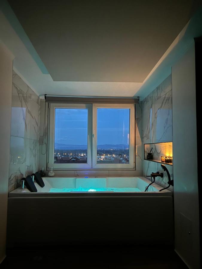 The Skyline Suite Florina Exterior foto